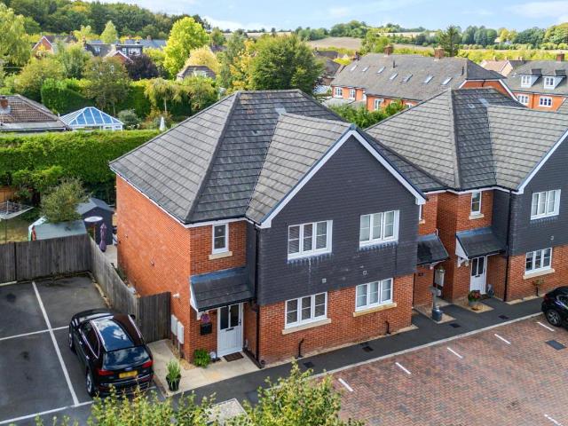 3 bed house for sale
