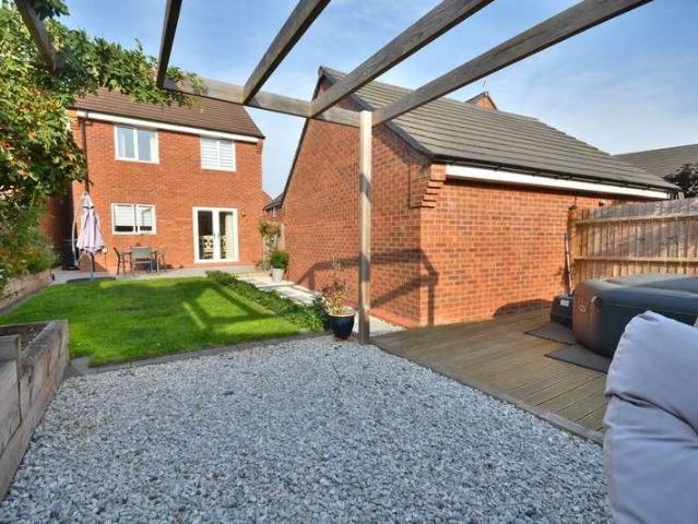 3 bed house for sale