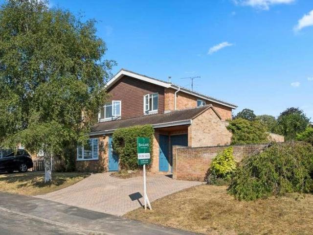 3 bed house for sale