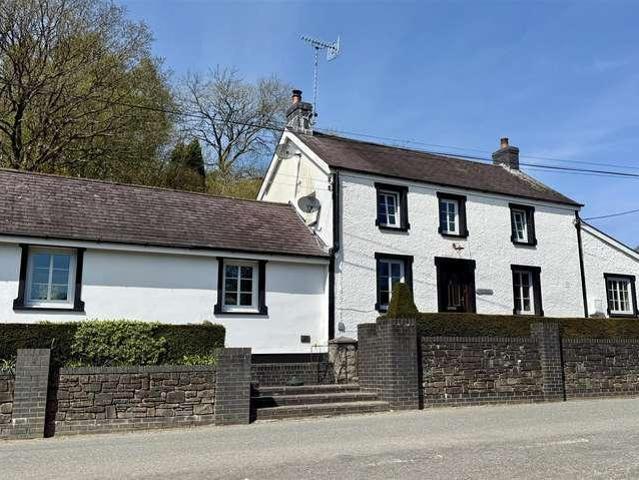 3 bed house for sale