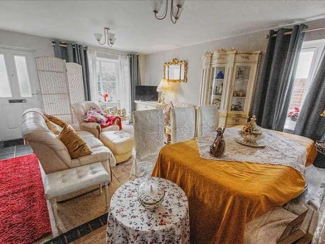 3 bed house for sale