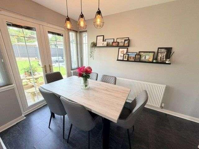 3 bed house for sale