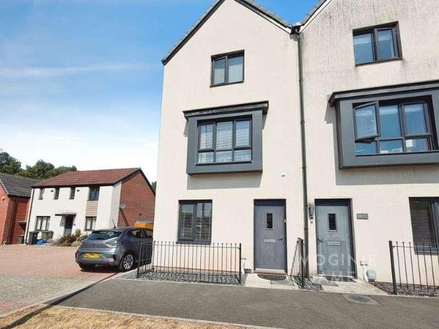 3 bed house for sale