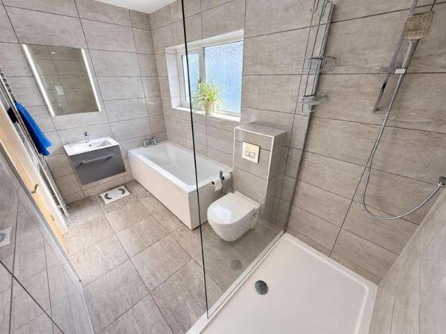 3 bed house for sale