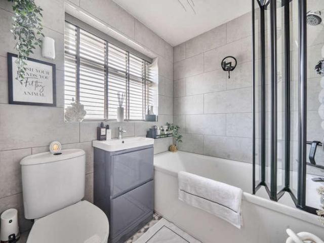 3 bed house for sale