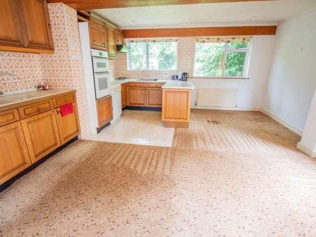 3 bed house for sale