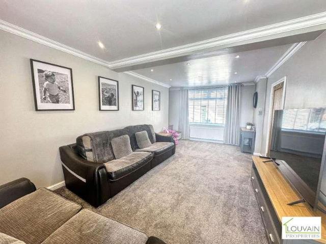 3 bed house for sale