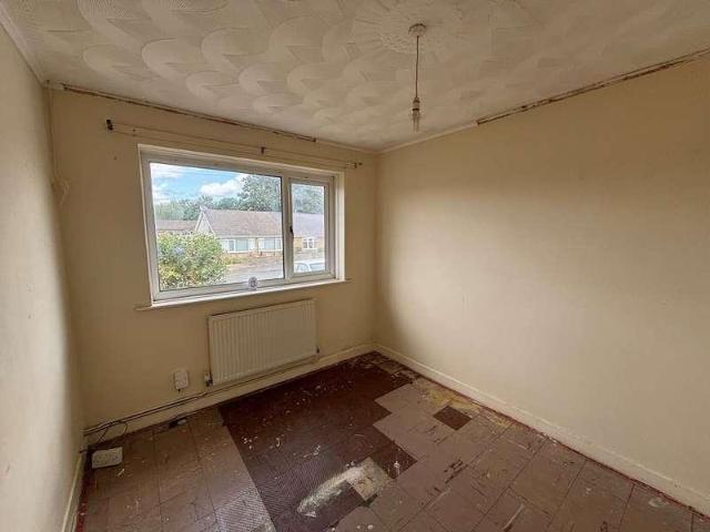 2 bed house for sale
