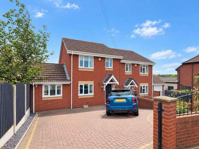 3 bed house for sale