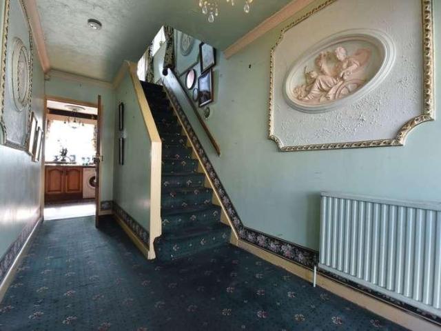 3 bed house for sale