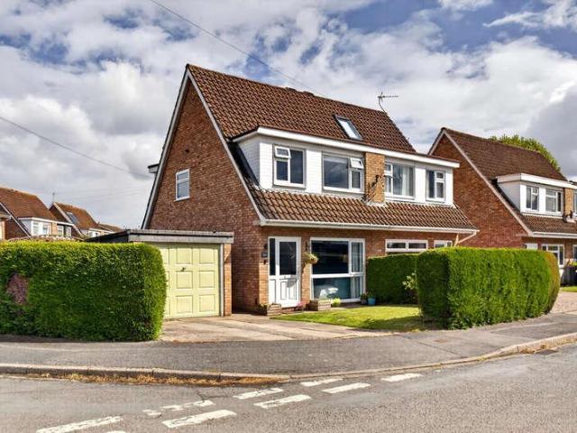 3 bed house for sale