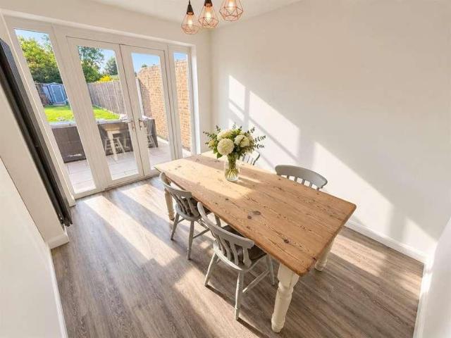 3 bed house for sale