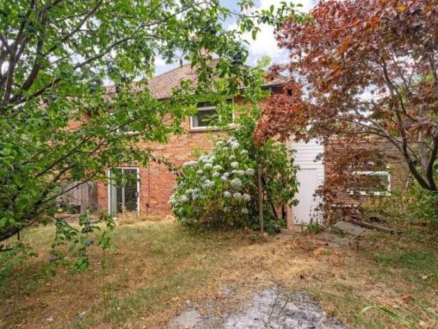 3 bed house for sale