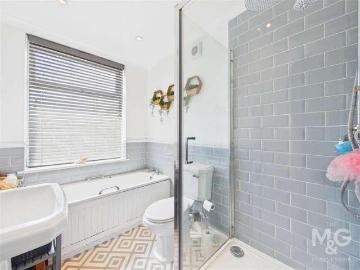 3 bed house for sale