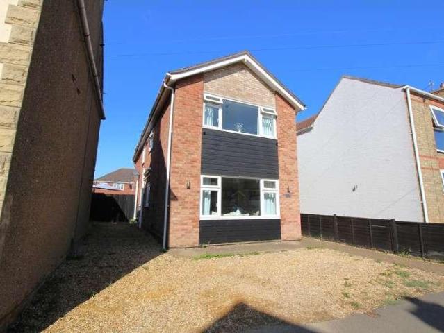 3 bed house for sale