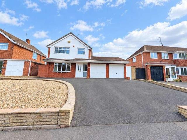 3 bed house for sale