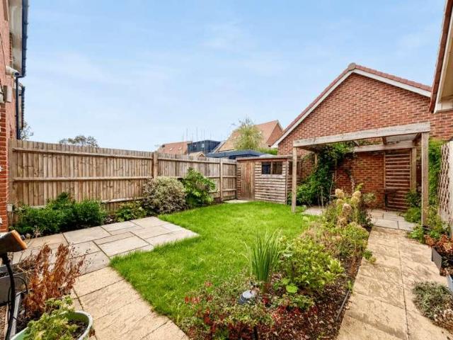 3 bed house for sale