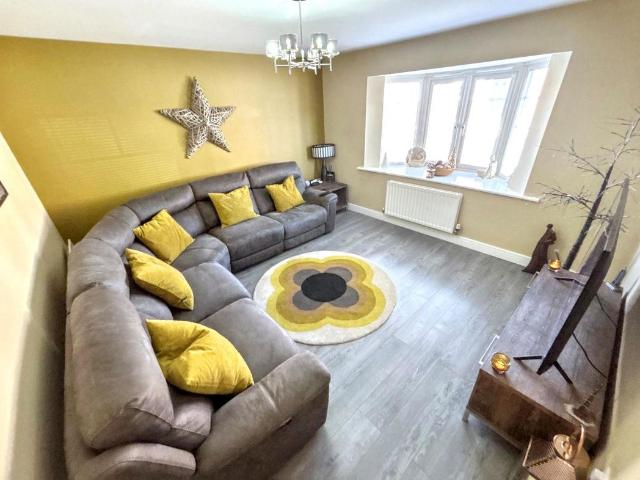3 bed house for sale