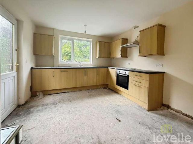 3 bed house for sale