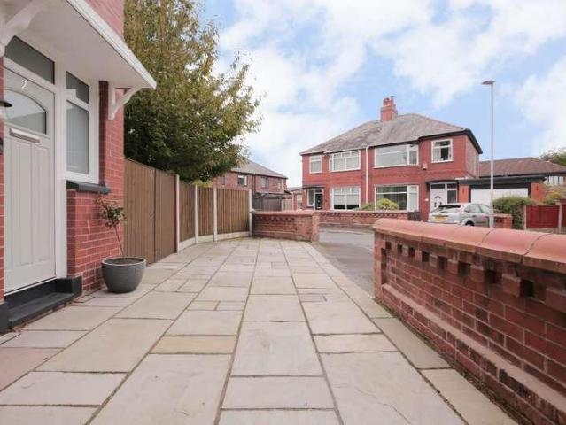 3 bed house for sale