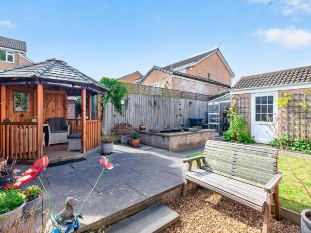 3 bed house for sale