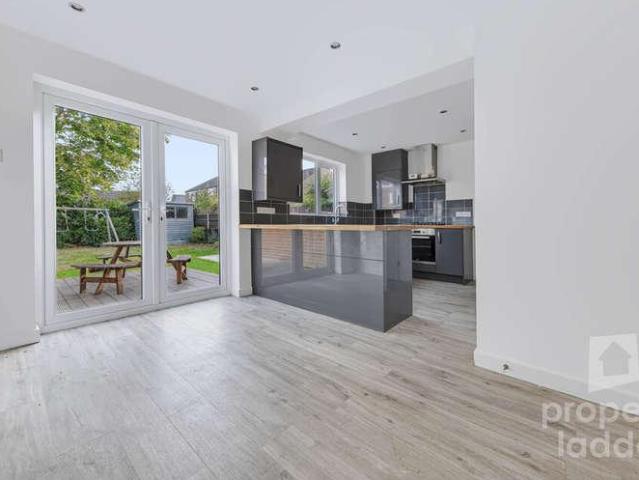 3 bed house for sale