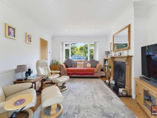 3 bed house for sale