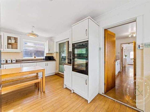 3 bed house for sale