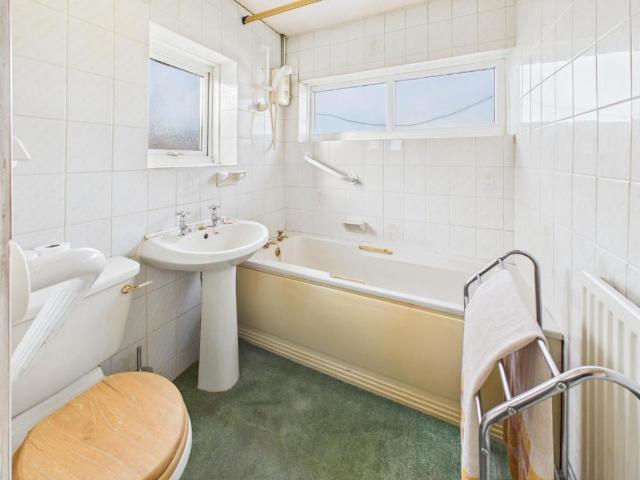 3 bed house for sale