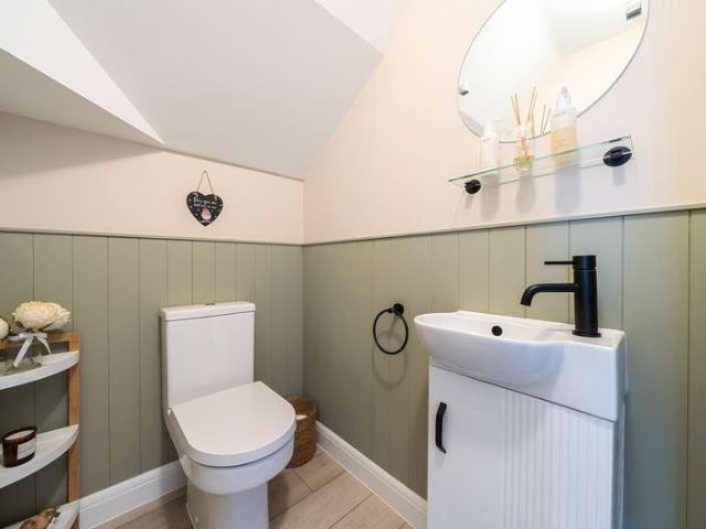 3 bed house for sale
