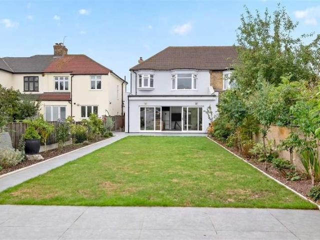 3 bed house for sale