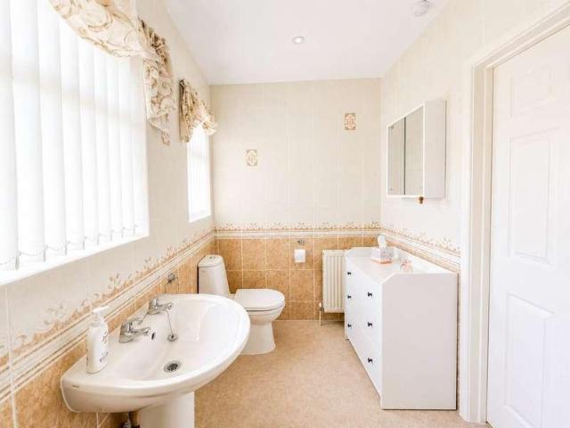 3 bed house for sale