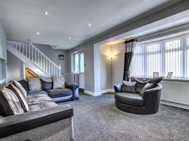 3 bed house for sale