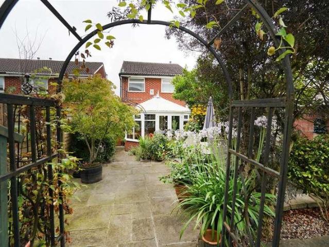 3 bed house for sale