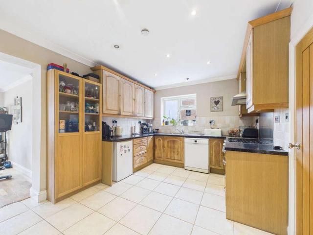 3 bed house for sale