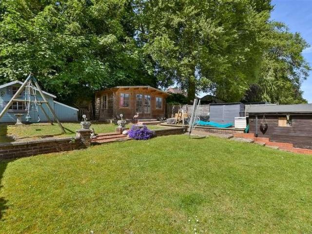 3 bed house for sale