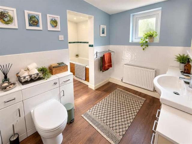 3 bed house for sale