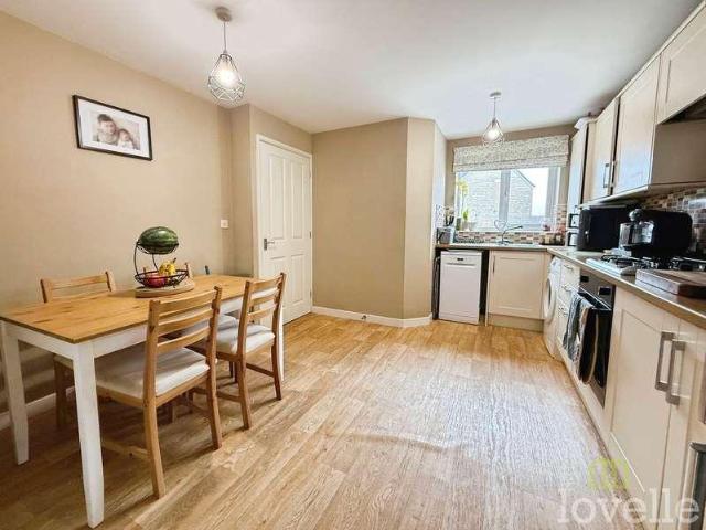 3 bed house for sale