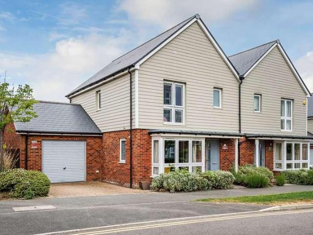 3 bed house for sale