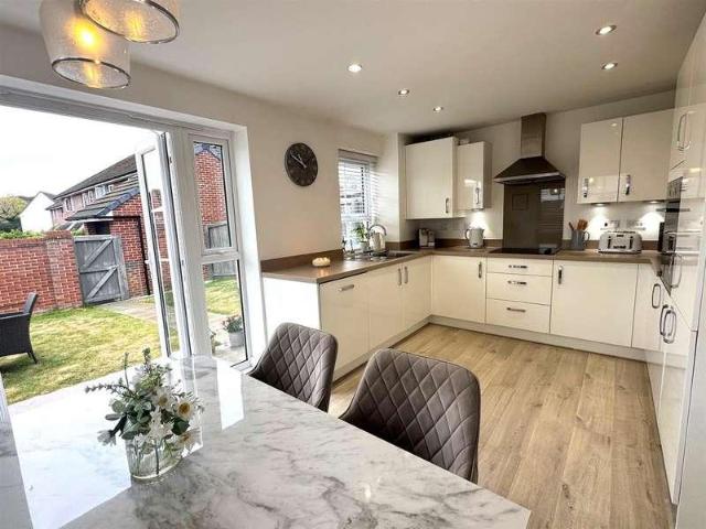 3 bed house for sale
