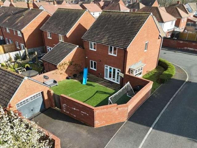 3 bed house for sale