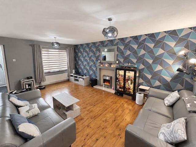 3 bed house for sale