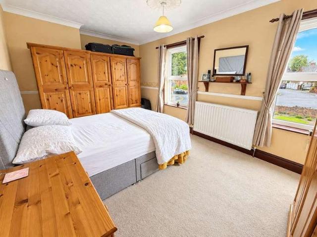 3 bed house for sale
