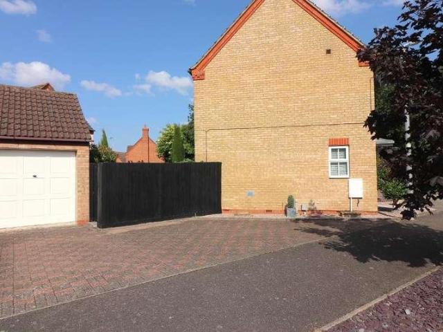 3 bed house for sale