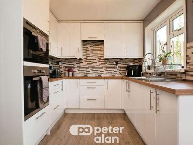 3 bed house for sale