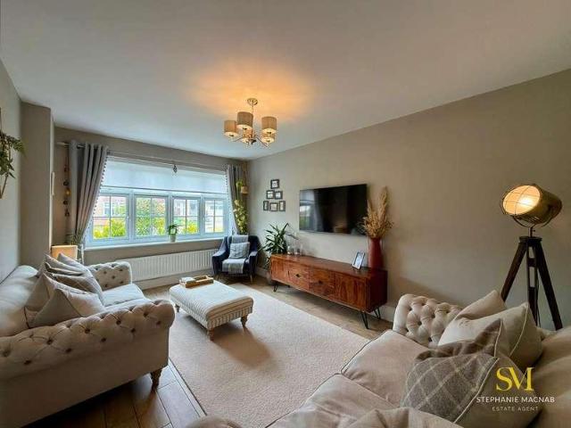 3 bed house for sale