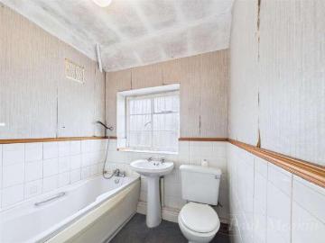 3 bed house for sale