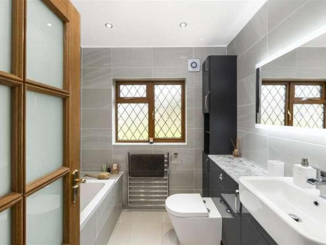 3 bed house for sale