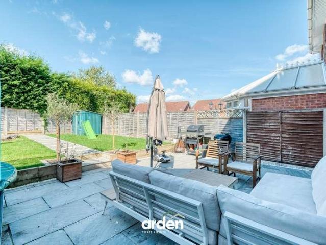 3 bed house for sale