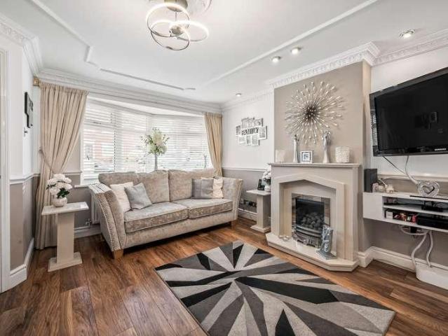 3 bed house for sale